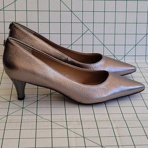 J. Reneé Metallic Pointed Toe pumps